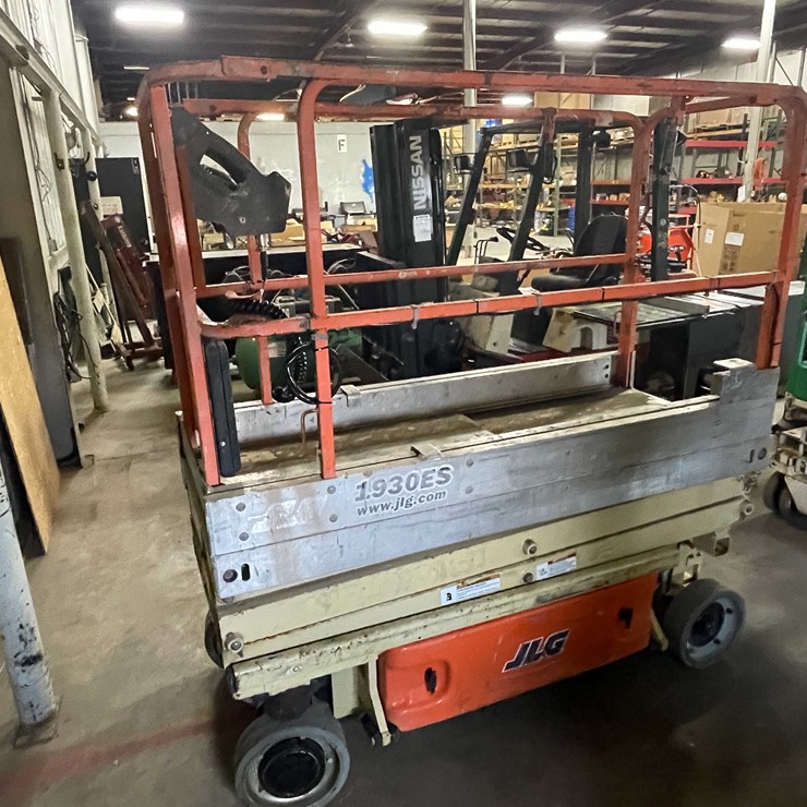 #1464 • 19' Scissor Lift (E)