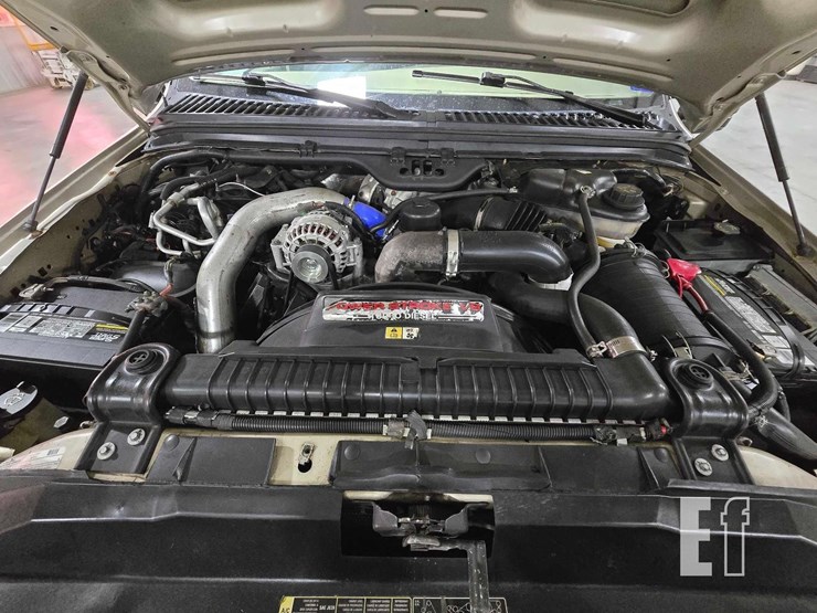 2005-ford-excursion-image-17