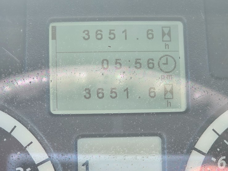 2016-john-deere-6110m-image-65