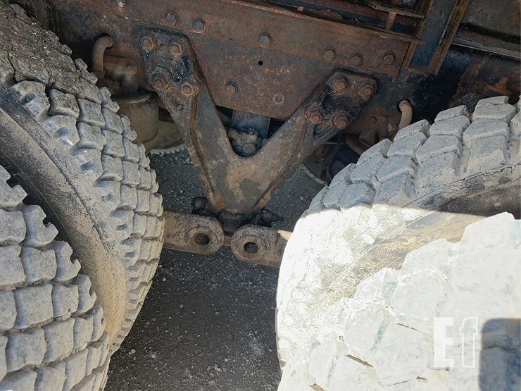 2005-kenworth-t800-image-35