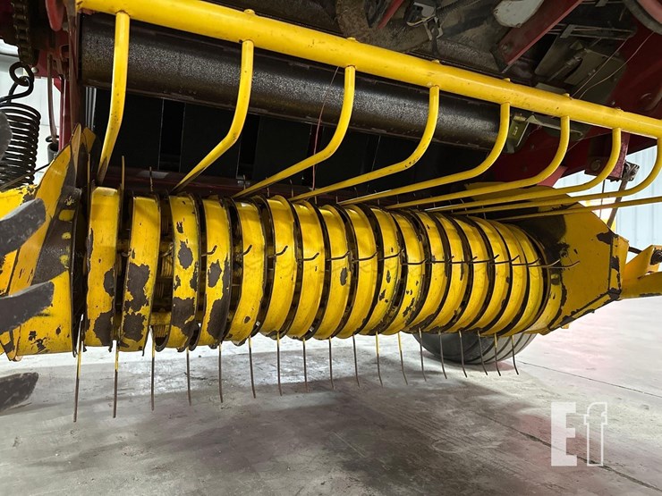 2015-new-holland-roll-belt-450-image-11