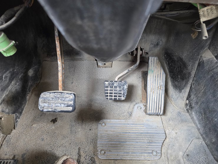 #22590-•-2007-mack-cv713-granite-roll-off-truck-image-60