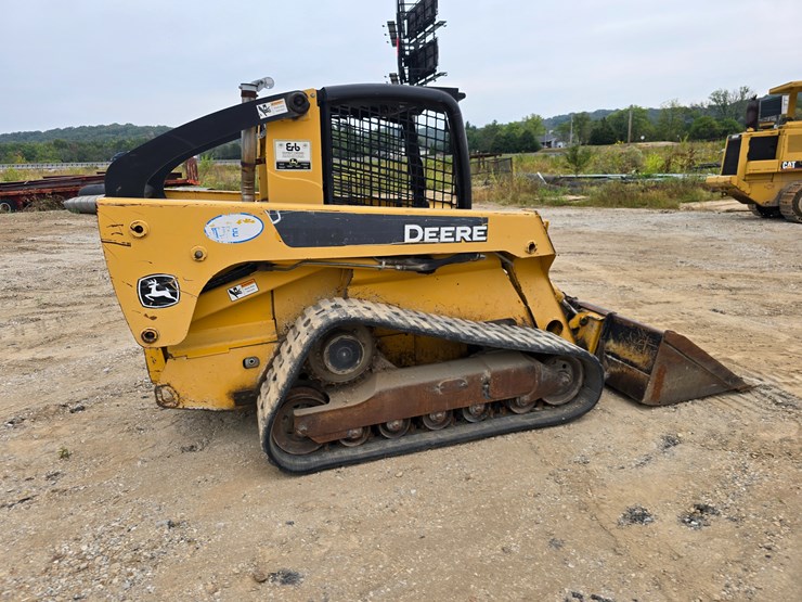 #22607-•-2008-deere-332t-skid-steer-image-16