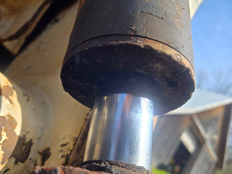 2010-bobcat-t650-image-78