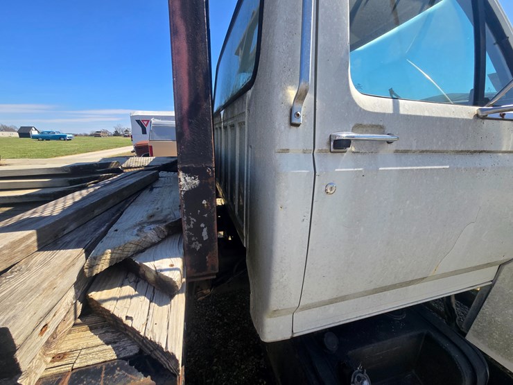 1997-ford-f700-image-74