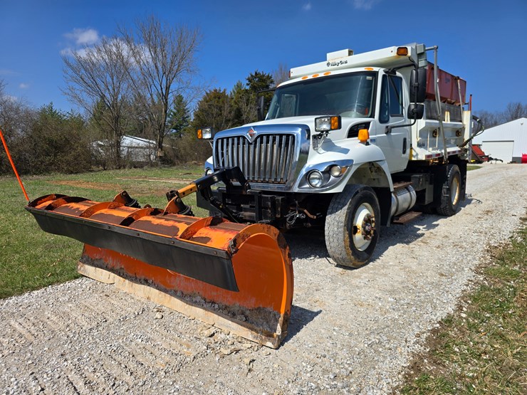 2015-international-workstar-7400-image-2