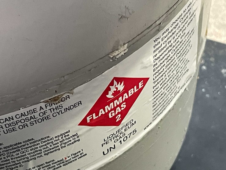 #7015-•-aussie-propane-grill-(o3)-image-13