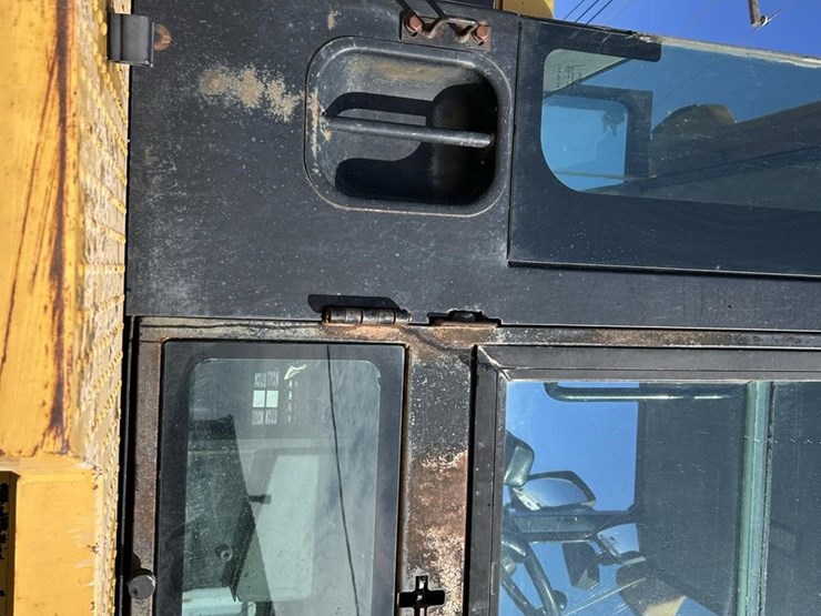 2000-caterpillar-938g-image-59