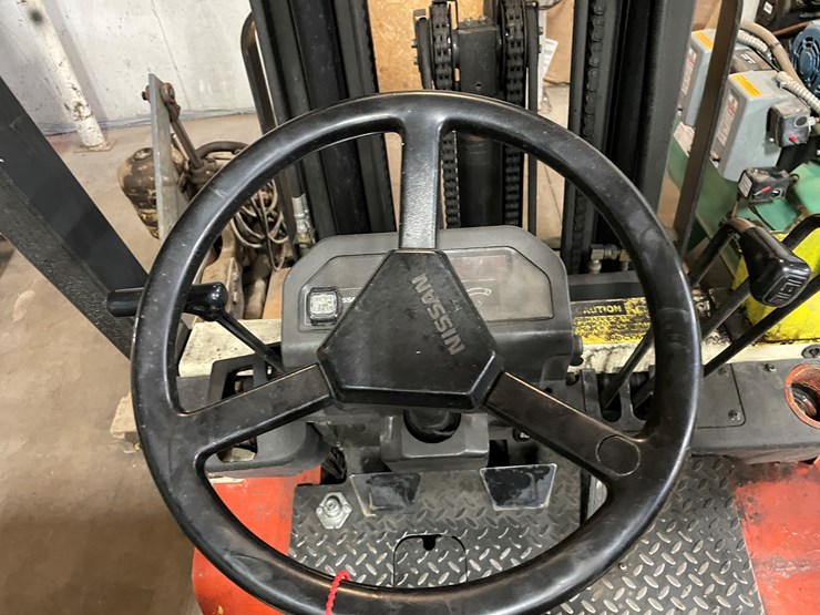 #1467-•-nissan-forklift-(e)-image-16