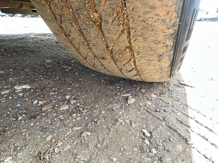 2011-cadillac-srx-image-23