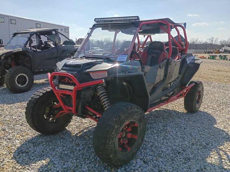 2015-polaris-ranger-image-1