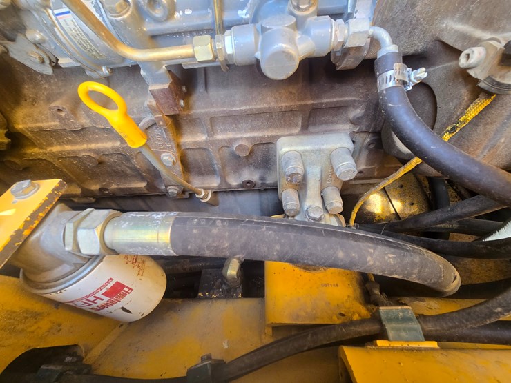 2004-deere-755c-image-30