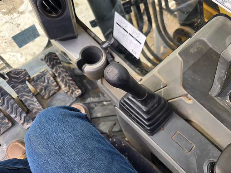 2013-caterpillar-324el-image-78