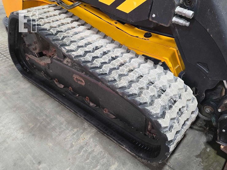 2021-jcb-3ts-8t-image-29