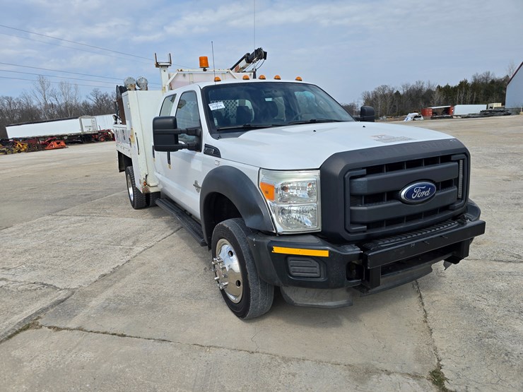 2013-ford-f550-image-16