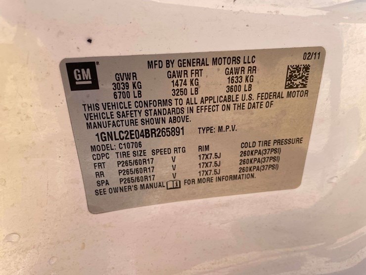 2011-chevrolet-tahoe-image-27