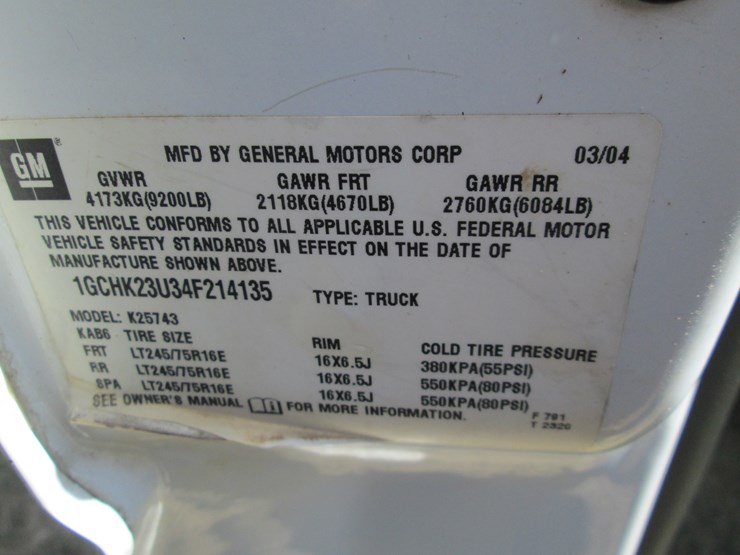 2004-chevrolet-2500hd-image-38