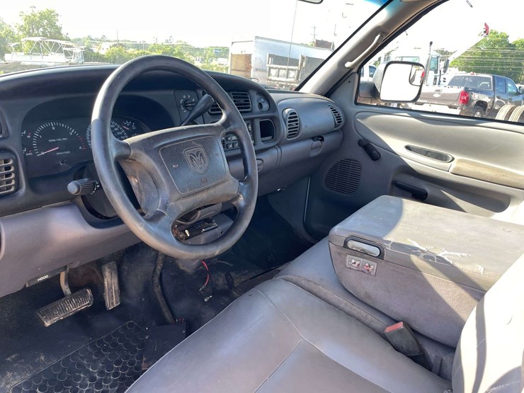 2001-dodge-ram-3500-image-11