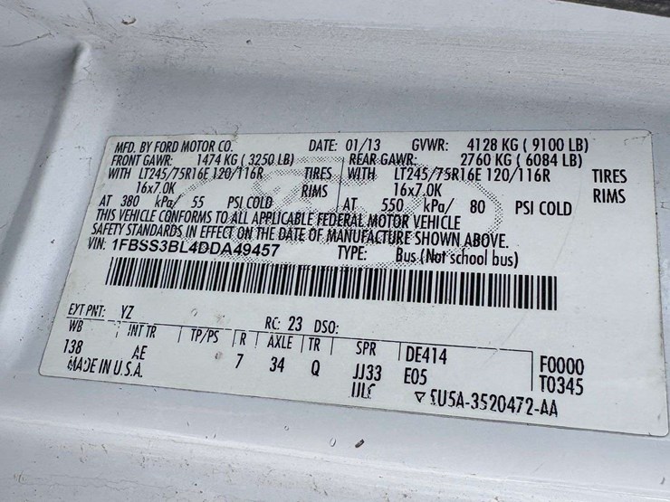 2013-ford-e350-image-27