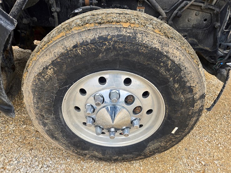 2014-kenworth-t660-image-126