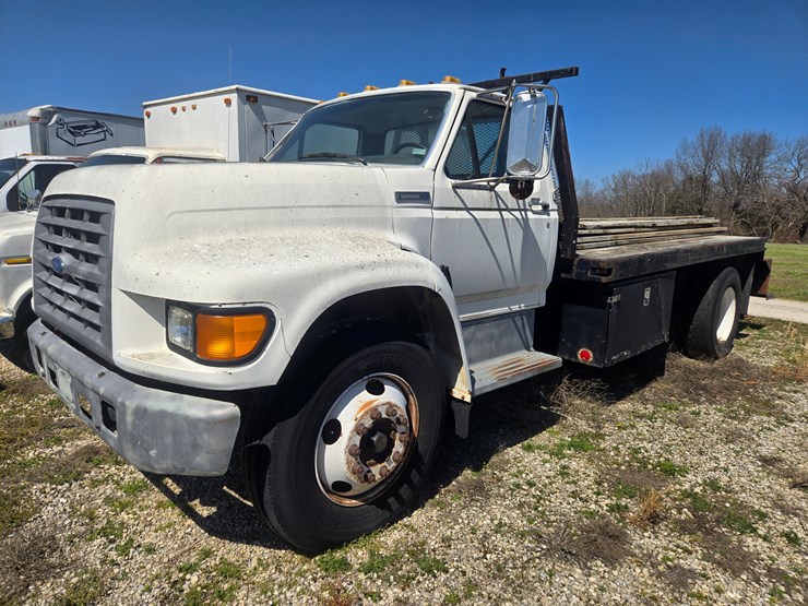 1997-ford-f700-image-2