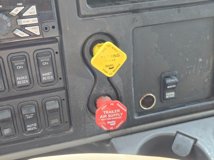 2015-international-workstar-7400-image-66