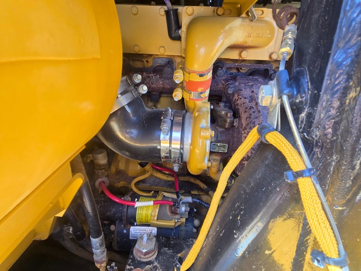 2001-caterpillar-953c-image-26