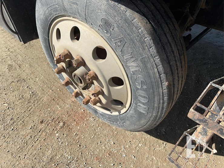 1999-kenworth-t800-image-37