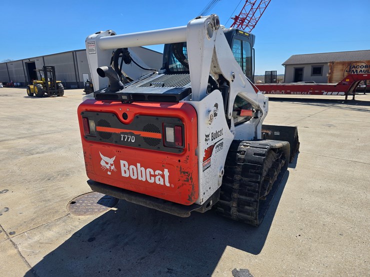 2020-bobcat-t770-image-9