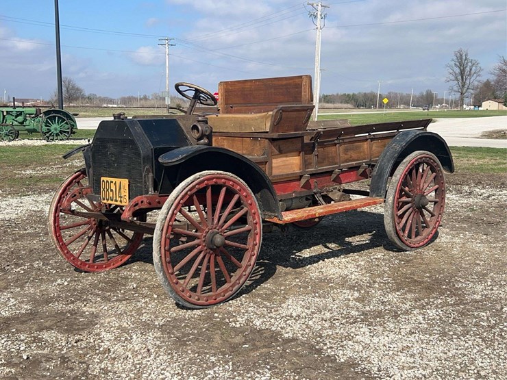 international-highwheeler-image-20