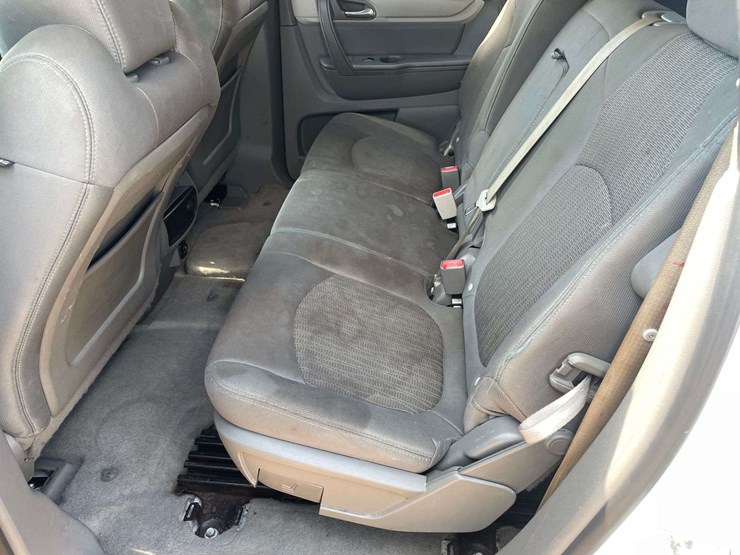 2017-chevrolet-traverse-image-13