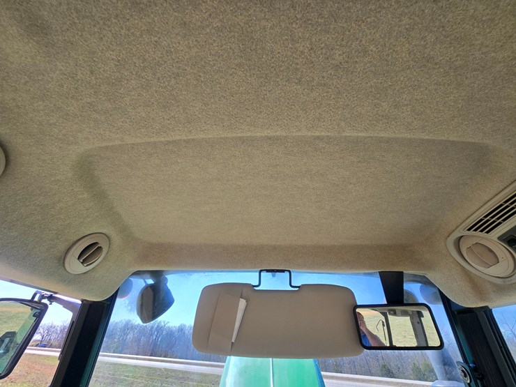 2019-john-deere-5100e-image-46