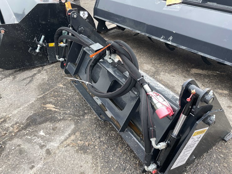 #7049-•-unused-wolverine-48"-mini-skid-steer-(o11)-image-4