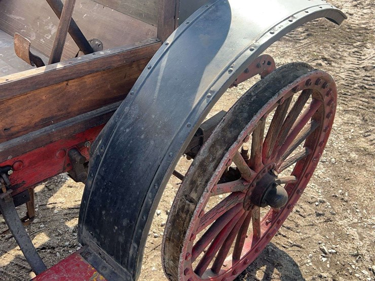 international-highwheeler-image-18