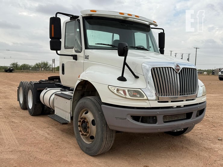 2016-international-durastar-4400-image-1