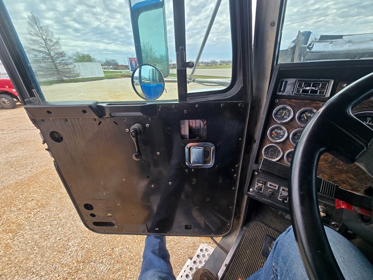 1999-kenworth-w900-image-79