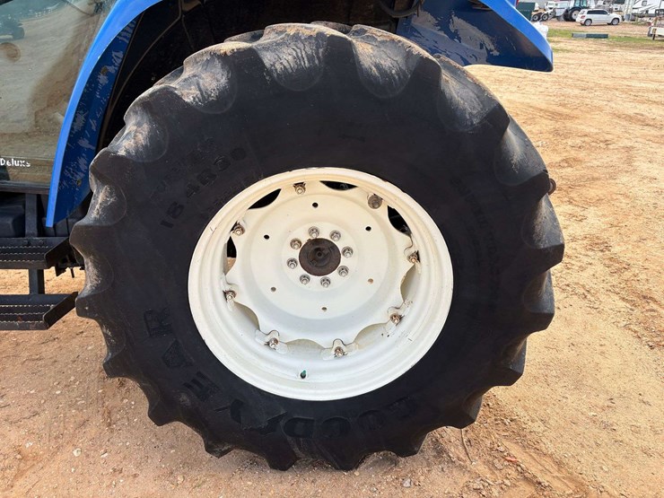 2006-new-holland-tl100a-image-9