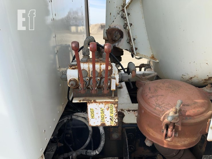 1995-kenworth-t800-image-34