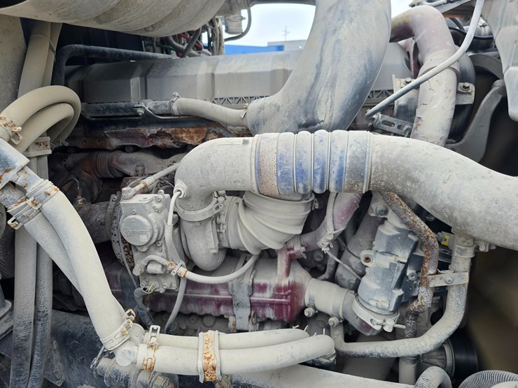 #22593-•-2016-mack-cxu613-pinnacle-sleeper-truck-image-30