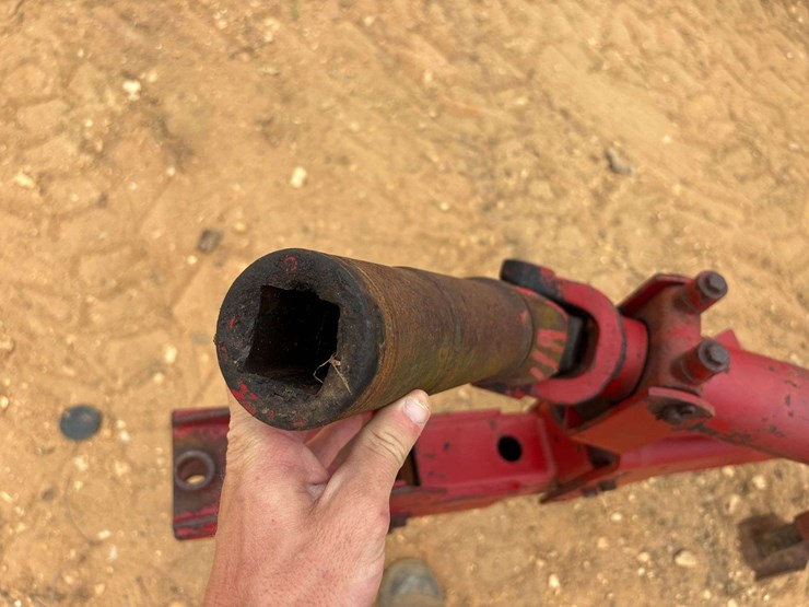 new-holland-326-image-10