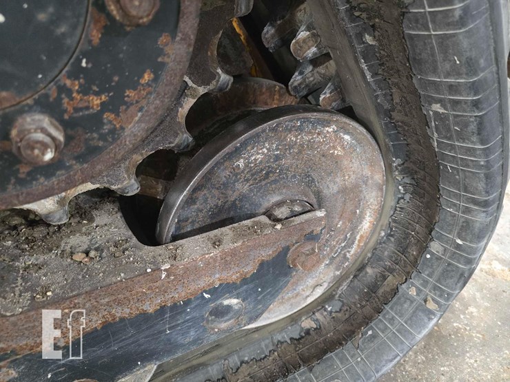 2020-jcb-3ts-8t-image-24