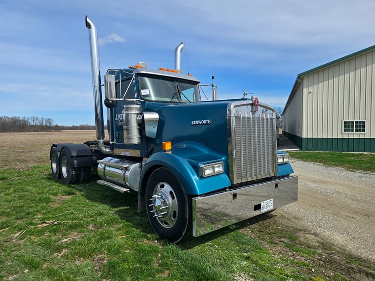 2007-kenworth-w900-image-17