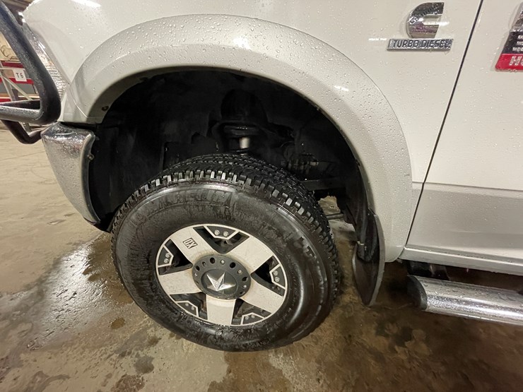 2012-dodge-3500-image-13