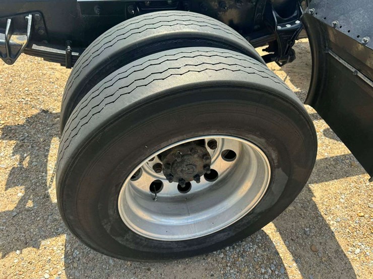 2016-international-durastar-4300-image-18