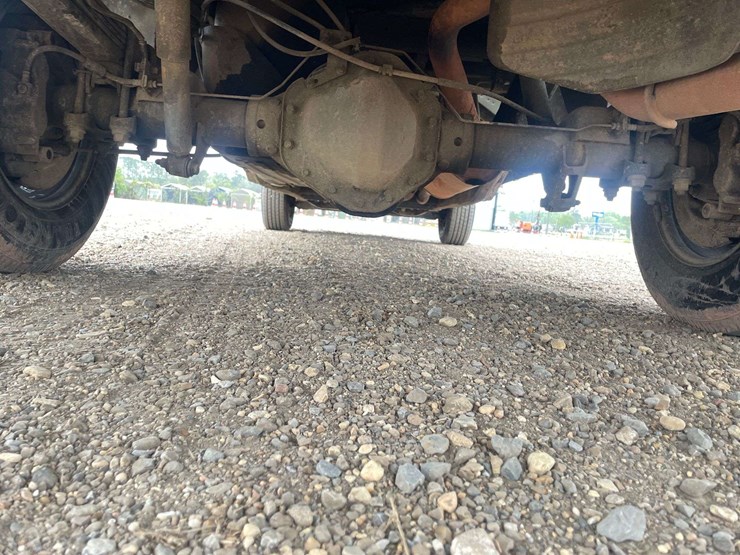 2014-chevrolet-silverado-2500-image-26