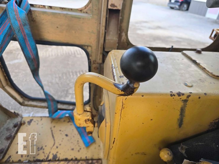 1982-caterpillar-d6d-image-23