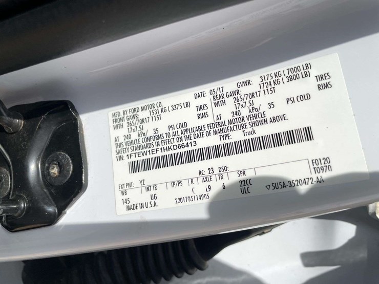 2017-ford-f150-image-27