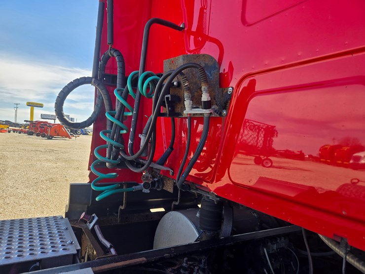 2014-international-prostar-image-99