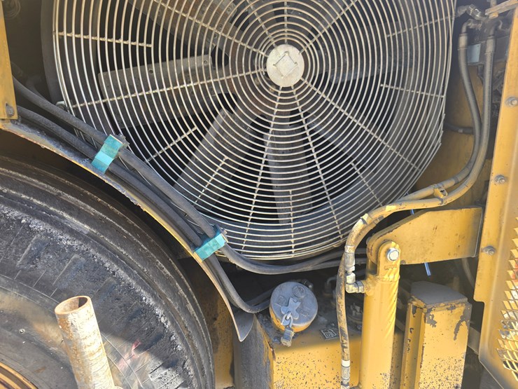 2006-caterpillar-ap-1000d-image-55