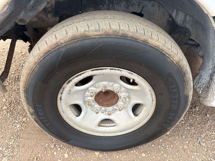 2005-chevrolet-express-3500-image-7